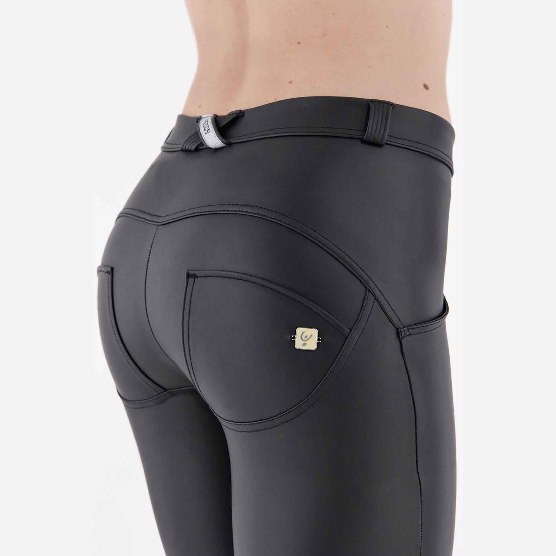 Freddy WR.UP Regular Waist Superskinny 7/8 Faux Leather Pants Black