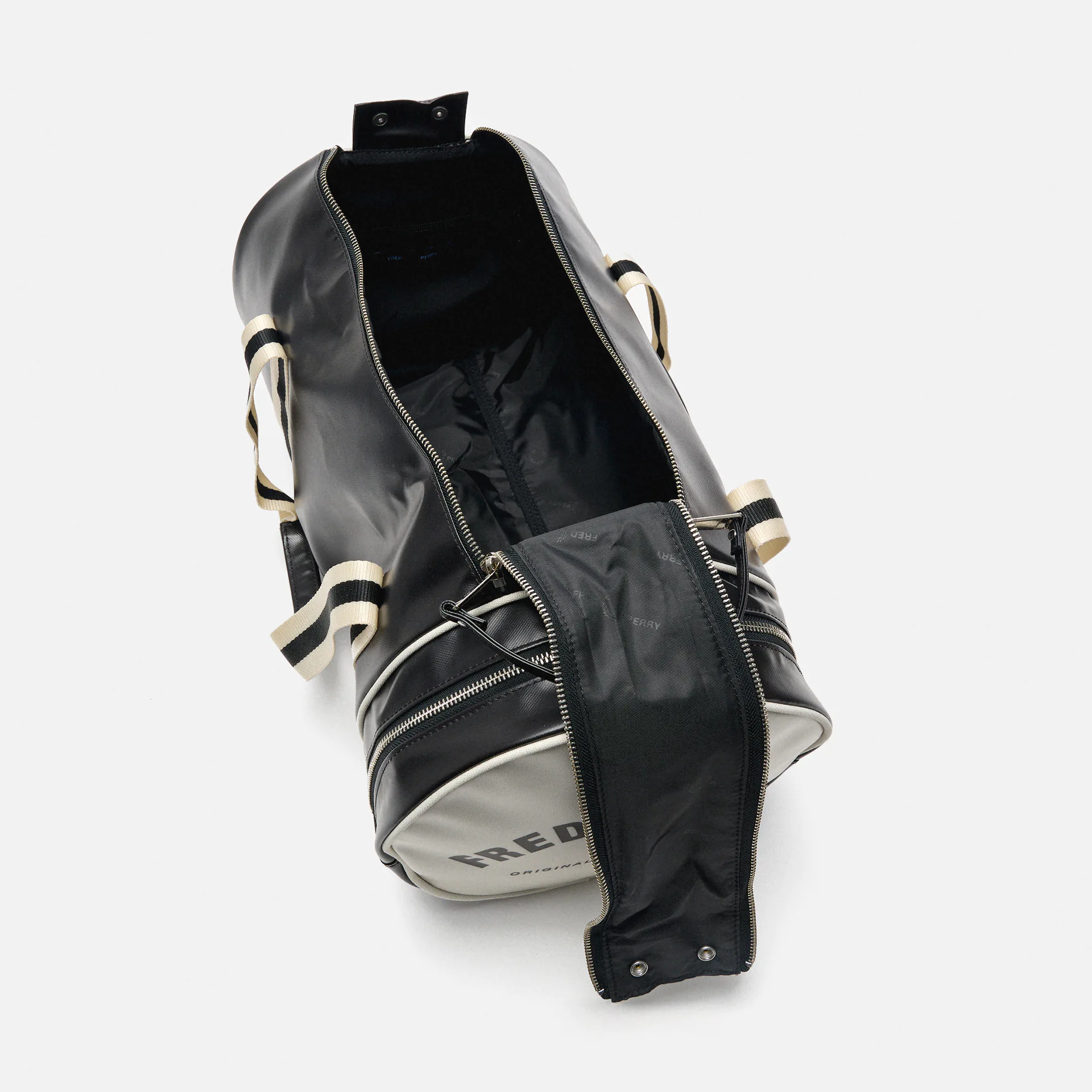 Fred Perry Classic Barrel Bag Black/Ecru