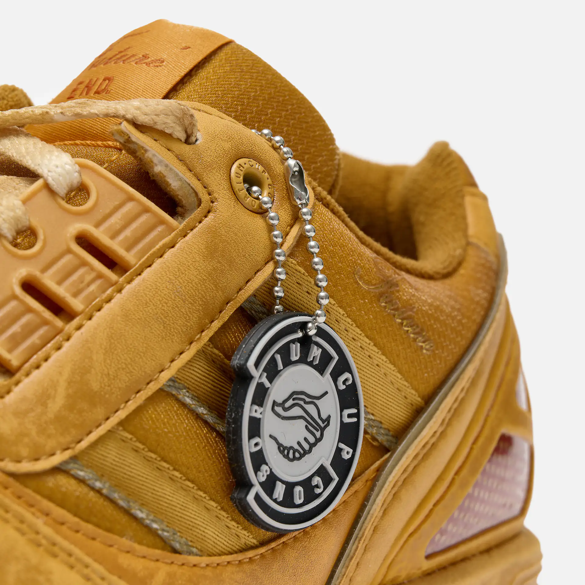 adidas ZX8000 Sneaker Consortium Cup END. Future Orange Suede/Burned Sand